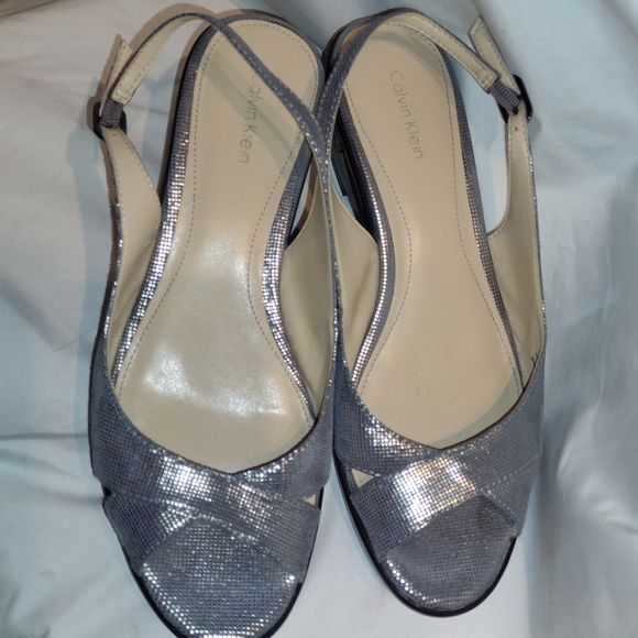 Calvin Klein Rosaria Wedge Silver Heels Size 7.5 - Picture 2 of 4